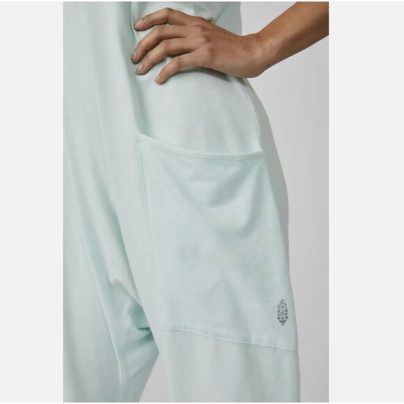 NWT Free People Hot Shot Jumpsuit - Size M (runs big could also fit a L) - Picture 2 of 10